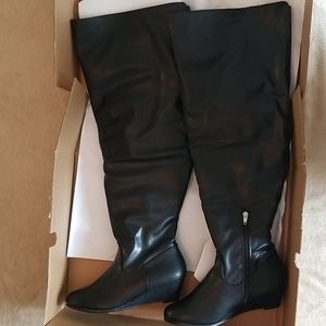 Comfortview Tall Wide Calf Black Boots. 8.5W